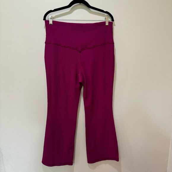 Athleta Elation Rib Crop Flare in Fuscia sz 1X - Picture 7 of 8